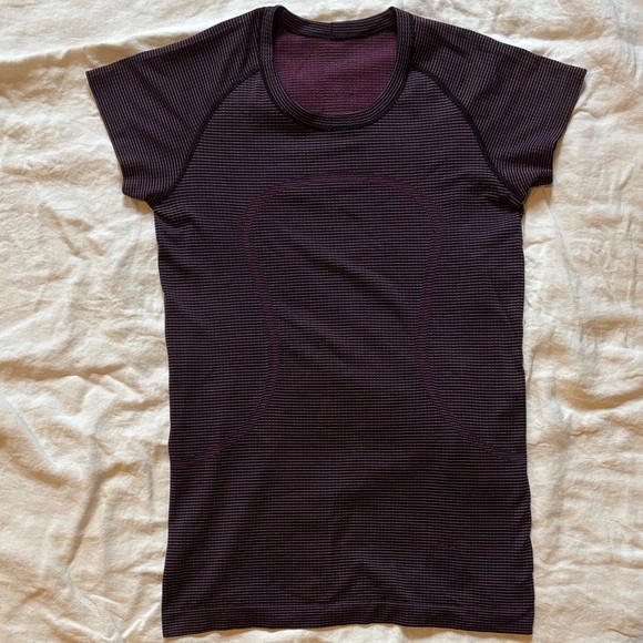 Lululemon Swiftly Tech Hip-Length Short Sleeve Crew in Pink Paradise, S - Picture 3 of 7